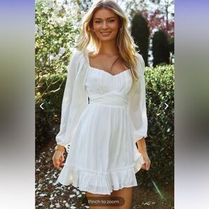 LINKA ON OR OFF-SHOULDER LONG SLEEVE TIE-BACK DRESS WHITE